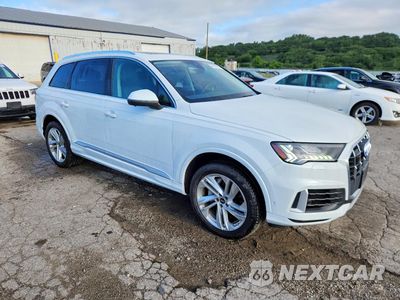 Czwarte zdjęcie samochodu z boku: 2023 AUDI Q7 PREMIUM VIN:WA1AXBF74PD012388 - miniatura
