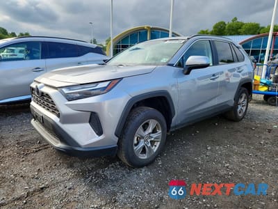 2025 TOYOTA RAV4 XLE 2T3P1RFV8SC580259 - główne zdjęcie licytacji z USA - miniatura