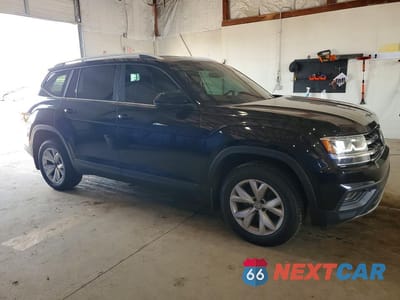 Czwarte zdjęcie samochodu z boku: 2018 VOLKSWAGEN ATLAS SE VIN:1V2DR2CA1JC501341 - miniatura