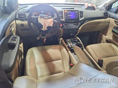 Zdjęcie 8 z 13 samochodu: 2018 HONDA PILOT TOURING VIN:5FNYF6H98JB053572 - miniatura