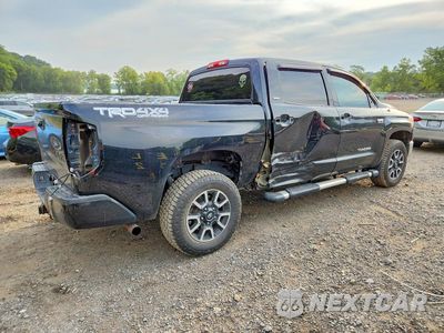 Trzecie zdjęcie samochodu z tyłu: 2016 TOYOTA TUNDRA SR5 VIN:5TFDY5F11GX570999 - miniatura