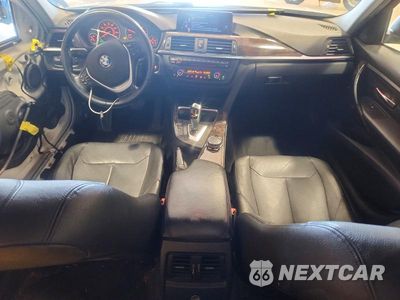 Zdjęcie 8 z 12 samochodu: 2015 BMW 328 I VIN:WBA3A5C55FF609408 - miniatura