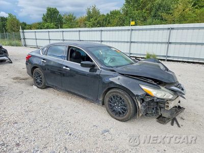 Czwarte zdjęcie samochodu z boku: 2017 NISSAN ALTIMA 2.5 S VIN:1N4AL3AP1HN303074 - miniatura