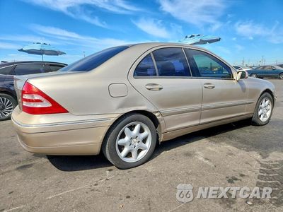 Trzecie zdjęcie samochodu z tyłu: 2004 MERCEDES-BENZ C 240 VIN:WDBRF61JX4E016424 - miniatura