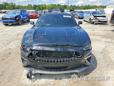 Piąte zdjęcie samochodu w środku: 2018 FORD MUSTANG VIN:1FA6P8TH4J5162441 - miniatura