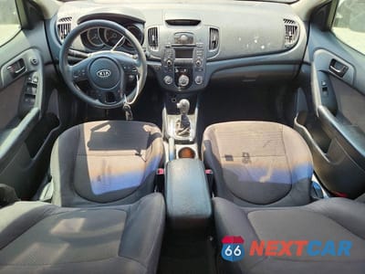Zdjęcie 8 z 12 samochodu: 2011 KIA FORTE5 EX VIN:KNAFU5A22B5332231 - miniatura