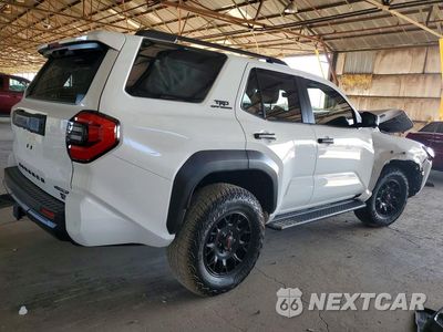 Trzecie zdjęcie samochodu z tyłu: 2025 TOYOTA 4RUNNER TRD OFF-ROAD PREMIUM HV VIN:JTEVB5BR8S5020975 - miniatura