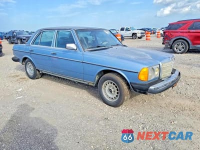 Czwarte zdjęcie samochodu z boku: 1985 MERCEDES-BENZ 300 DT VIN:WDBAB33C8FA272934 - miniatura