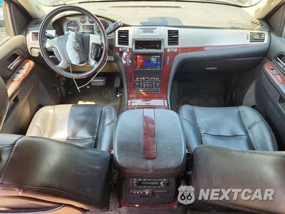 Zdjęcie 8 z 13 samochodu: 2011 CADILLAC ESCALADE VIN:1GYS3AEF1BR211364 - miniatura