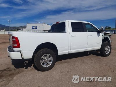 Trzecie zdjęcie samochodu z tyłu: 2024 RAM 3500 LARAMIE VIN:3C63R3EL0RG148849 - miniatura