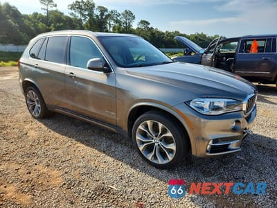 Czwarte zdjęcie samochodu z boku: 2017 BMW X5 XDRIVE35I VIN:5UXKR0C5XH0V49639 - miniatura