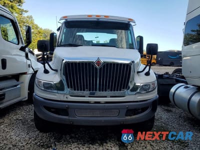 Piąte zdjęcie samochodu w środku: 2019 INTERNATIONAL MV607 SEMI TRUCK VIN:1HSEUTAN5KH091946 - miniatura