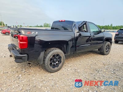 Trzecie zdjęcie samochodu z tyłu: 2018 CHEVROLET SILVERADO K1500 LT VIN:3GCUKREC5JG492976 - miniatura