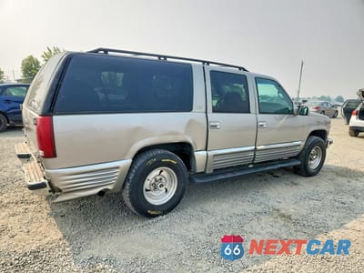 Trzecie zdjęcie samochodu z tyłu: 1998 GMC SUBURBAN K1500 VIN:1GKFK16R1WJ705431 - miniatura