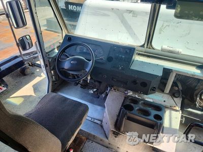 Zdjęcie 8 z 13 samochodu: 2012 FORD E450 DELIVERY VAN VIN:1FC4E4KLXCDB11072 - miniatura