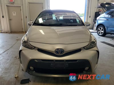 Piąte zdjęcie samochodu w środku: 2015 TOYOTA PRIUS V FIVE VIN:JTDZN3EU8FJ029917 - miniatura