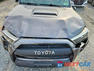 Zdjęcie 12 z 13 samochodu: 2018 TOYOTA 4RUNNER TRD OFF-ROAD VIN:JTEBU5JR6J5519111 - miniatura