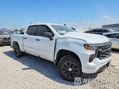 Czwarte zdjęcie samochodu z boku: 2022 CHEVROLET SILVERADO K1500 CUSTOM VIN:1GCPDBEK2NZ528506 - miniatura