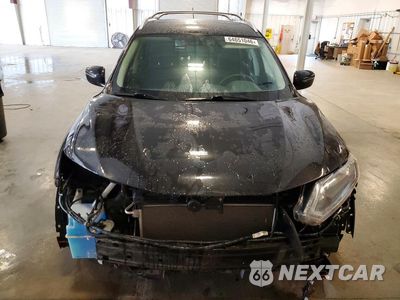 Piąte zdjęcie samochodu w środku: 2016 NISSAN ROGUE SV VIN:KNMAT2MV0GP675166 - miniatura