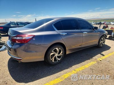 Trzecie zdjęcie samochodu z tyłu: 2017 HONDA ACCORD LX VIN:1HGCR2F38HA254837 - miniatura
