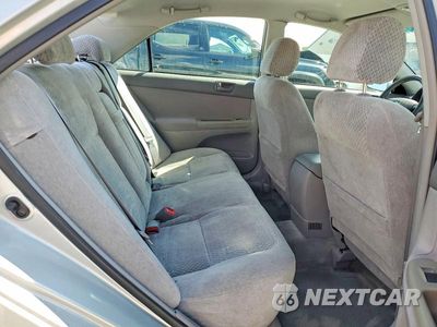 Zdjęcie 10 z 12 samochodu: 2003 TOYOTA CAMRY LE VIN:4T1BE32K93U147372 - miniatura