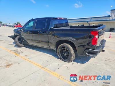 Drugie zdjęcie samochodu z przodu: 2020 CHEVROLET SILVERADO K1500 RST VIN:3GCUYEED3LG330542 - miniatura