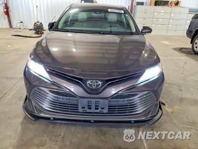 Piąte zdjęcie samochodu w środku: 2018 TOYOTA CAMRY XLE VIN:4T1B11HK7JU095826 - miniatura