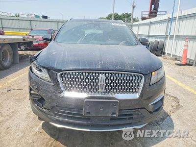 Piąte zdjęcie samochodu w środku: 2019 LINCOLN MKC RESERVE VIN:5LMCJ3D95KUL39894 - miniatura
