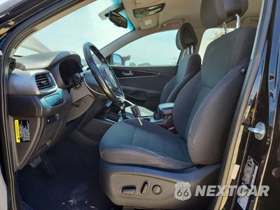 Zdjęcie 7 z 13 samochodu: 2016 KIA SORENTO LX VIN:5XYPG4A3XGG091146 - miniatura