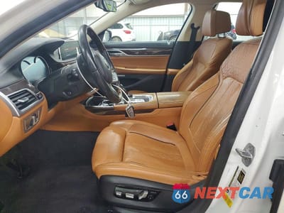 Zdjęcie 7 z 12 samochodu: 2018 BMW 740 I VIN:WBA7E2C53JG743146 - miniatura