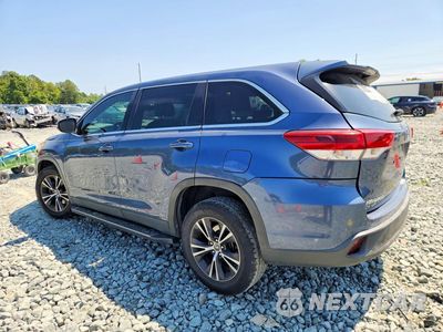 Drugie zdjęcie samochodu z przodu: 2019 TOYOTA HIGHLANDER LE VIN:5TDZARFH5KS049247 - miniatura