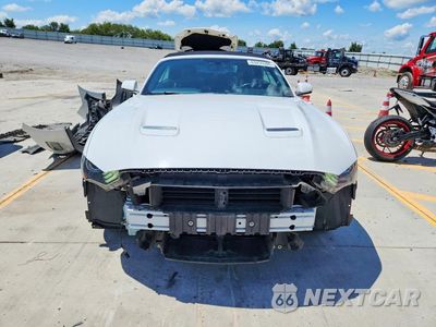 Piąte zdjęcie samochodu w środku: 2020 FORD MUSTANG VIN:1FATP8UH0L5125942 - miniatura