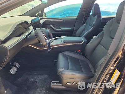 Zdjęcie 7 z 12 samochodu: 2023 TESLA MODEL X VIN:7SAXCDE5XPF410160 - miniatura