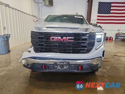 Piąte zdjęcie samochodu w środku: 2025 GMC SIERRA K1500 VIN:3GTUUAED7SG121226 - miniatura