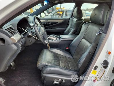 Zdjęcie 7 z 12 samochodu: 2016 LEXUS LS 460 VIN:JTHBL5EF7G5139368 - miniatura