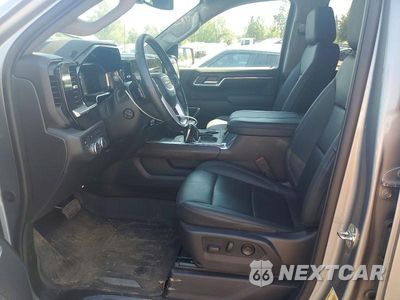 Zdjęcie 7 z 12 samochodu: 2026 GMC SIERRA K1500 SLT VIN:3GTUUDE85TG220567 - miniatura