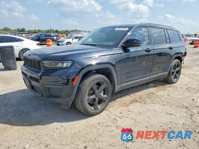 2023 JEEP GRAND CHEROKEE L LAREDO 1C4RJKAG2P8825741 - główne zdjęcie licytacji z USA - miniatura