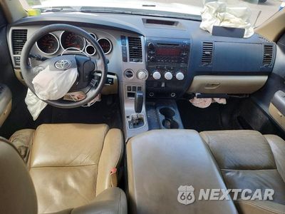 Zdjęcie 8 z 12 samochodu: 2012 TOYOTA TUNDRA CREWMAX SR5 VIN:5TFDW5F11CX266913 - miniatura