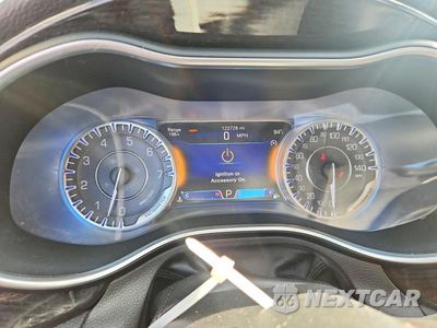 Zdjęcie 9 z 12 samochodu: 2015 CHRYSLER 200 C VIN:1C3CCCCG5FN501304 - miniatura