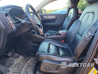 Zdjęcie 7 z 13 samochodu: 2019 VOLVO XC40 T5 INSCRIPTION VIN:YV4162UL8K2072796 - miniatura
