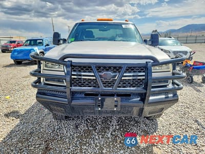 Piąte zdjęcie samochodu w środku: 2005 CHEVROLET SILVERADO K3500 VIN:1GCJK33275F960255 - miniatura