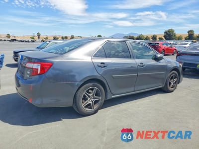 Trzecie zdjęcie samochodu z tyłu: 2012 TOYOTA CAMRY HYBRID LE VIN:4T1BD1FK8CU031050 - miniatura