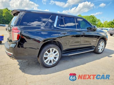 Trzecie zdjęcie samochodu z tyłu: 2022 CHEVROLET TAHOE K1500 HIGH COUNTRY VIN:1GNSKTKL8NR324867 - miniatura