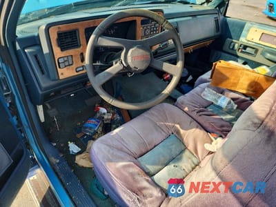 Zdjęcie 8 z 12 samochodu: 1994 CHEVROLET GMT-400 C1500 VIN:1GBDC14K4RZ117815 - miniatura