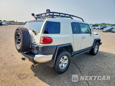 Trzecie zdjęcie samochodu z tyłu: 2011 TOYOTA FJ CRUISER BASE VIN:JTEBU4BF5BK108249 - miniatura