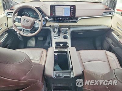 Zdjęcie 8 z 14 samochodu: 2023 TOYOTA SIENNA PLATINUM 7-PASSENGER VIN:5TDESKFC7PS101296 - miniatura