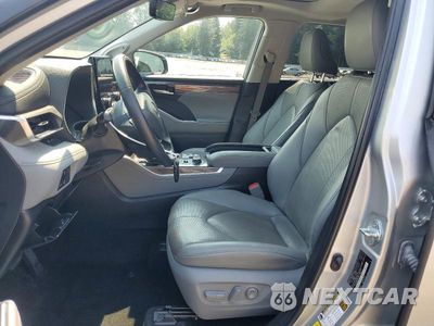 Zdjęcie 7 z 13 samochodu: 2023 TOYOTA HIGHLANDER LIMITED VIN:5TDKDRBH7PS524922 - miniatura