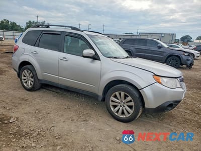 Czwarte zdjęcie samochodu z boku: 2011 SUBARU FORESTER 2.5X PREMIUM VIN:JF2SHBDC7BH726414 - miniatura