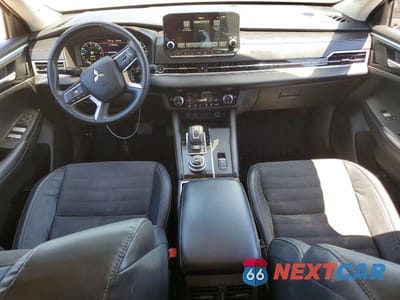 Zdjęcie 8 z 14 samochodu: 2022 MITSUBISHI OUTLANDER SE VIN:JA4J3UA82NZ006676 - miniatura