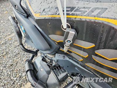 Zdjęcie 8 z 10 samochodu: 2019 BMW R 1250 GS VIN:WB10J9305KZH98328 - miniatura